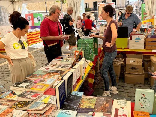 (Fotos) Maó da la bienvenida a la XIX Fira del Llibre en Català de Menorca