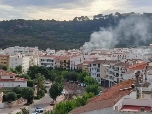 (Fotos) Espectacular incendio en Ferreries