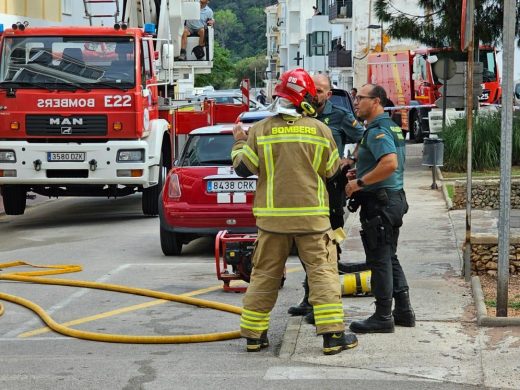 (Fotos) Espectacular incendio en Ferreries