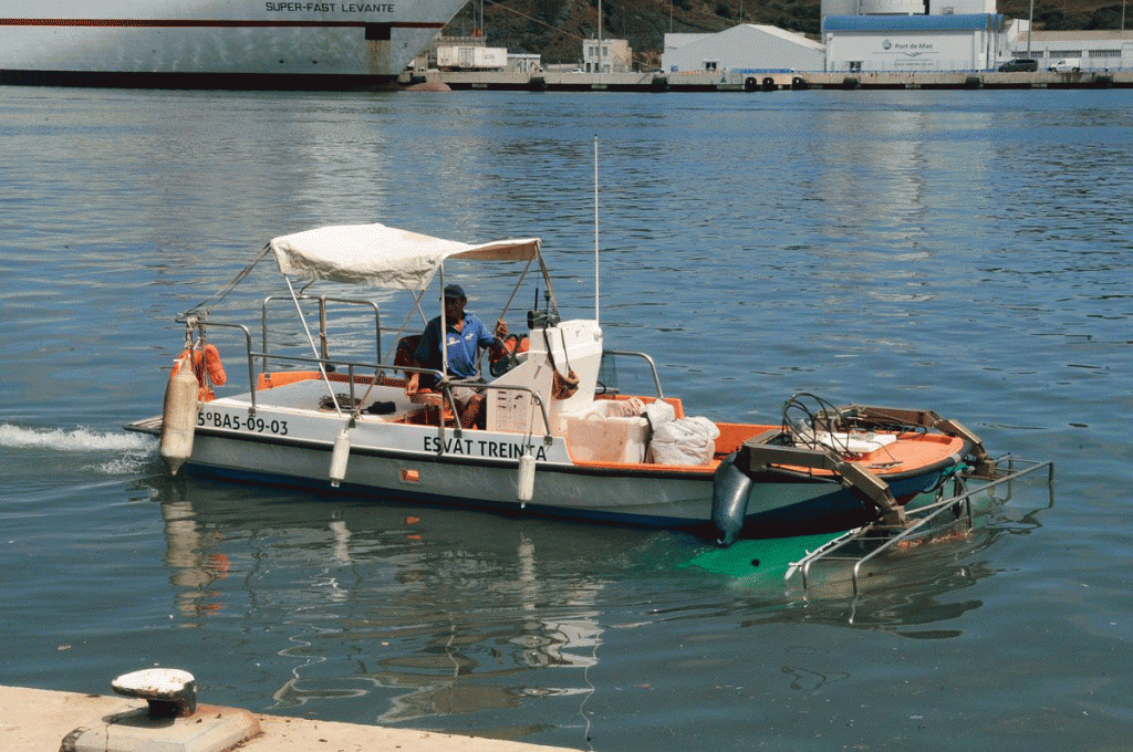 Barcas de limpieza.