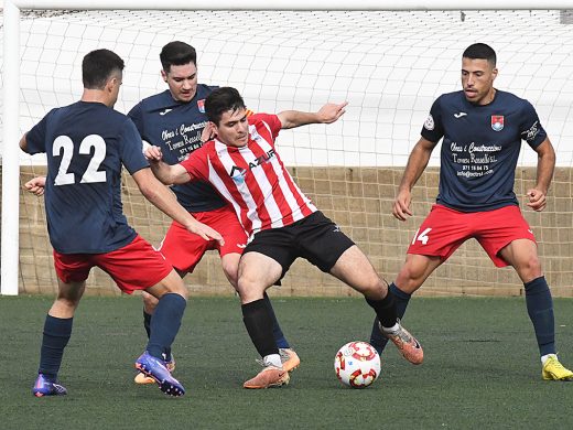 El Mercadal no reacciona y cae 0-2 en casa