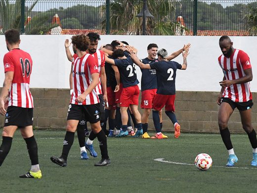 El Mercadal no reacciona y cae 0-2 en casa