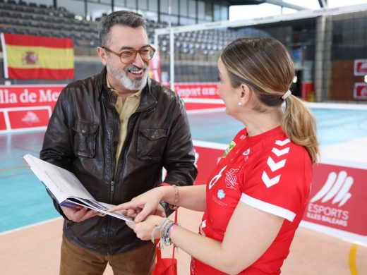 (Fotos) Prohens felicita al Avarca de Menorca por su triunfo en la Supercopa