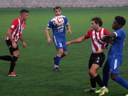 El Mercadal no pasa del empate en casa ante el Collerense (2-2)