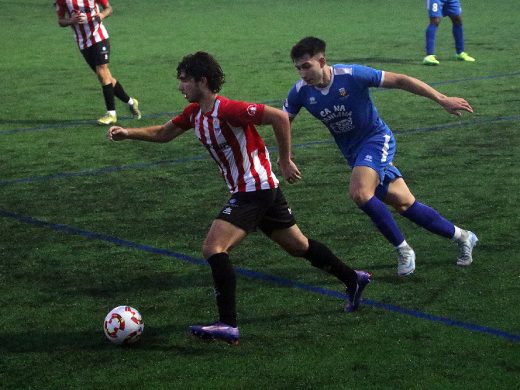 El Mercadal no pasa del empate en casa ante el Collerense (2-2)