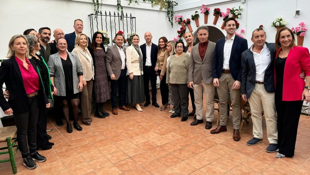 Foto de familia junto a Marga Prohens (Fotos: Tolo Mercadal)