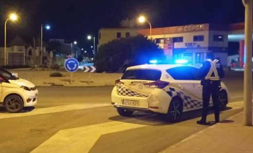 Imagen del control de la policía (Foto: Policía Local de Maó)