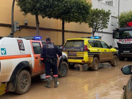 (Fotos) Voluntarios de Maó colaboran en la recuperación de Valencia