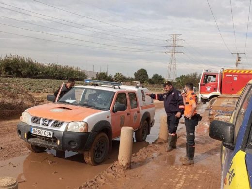 (Fotos) Voluntarios de Maó colaboran en la recuperación de Valencia