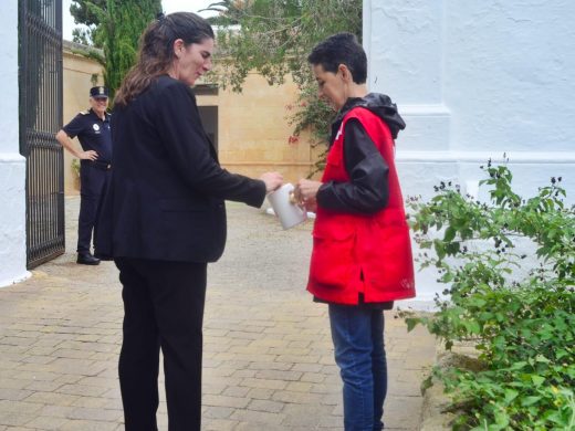 (Fotos y vídeo) Menorca homenajea a sus difuntos en una jornada marcada por las alertas meteorológicas