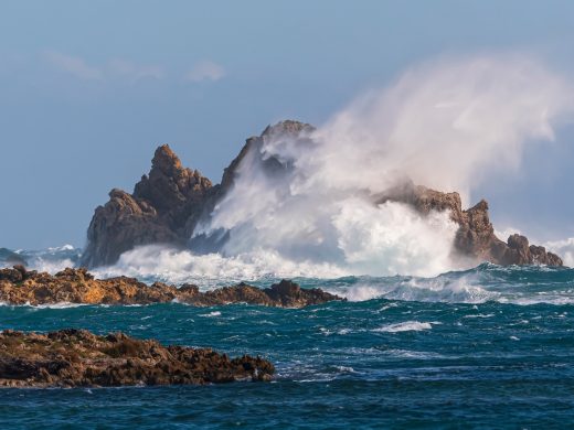 (Fotos) El viento alcanza los 87 Km/h y la alerta meteorológica se alarga hasta Navidad