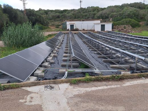 (Fotos) Los pozos de Es Migjorn ya funcionan con energías renovables