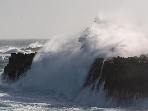 (Fotos) El viento alcanza los 87 Km/h y la alerta meteorológica se alarga hasta Navidad