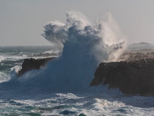 (Fotos) El viento alcanza los 87 Km/h y la alerta meteorológica se alarga hasta Navidad