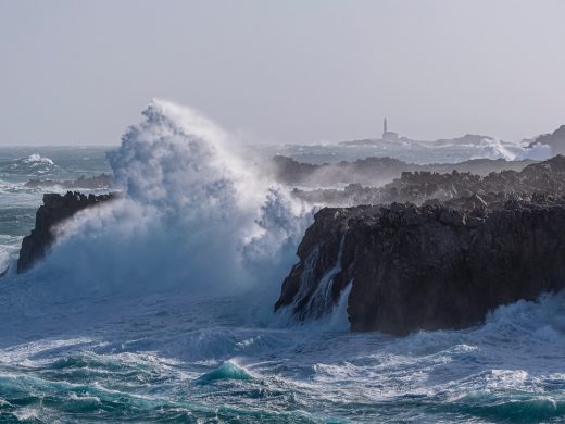 (Fotos) El viento alcanza los 87 Km/h y la alerta meteorológica se alarga hasta Navidad