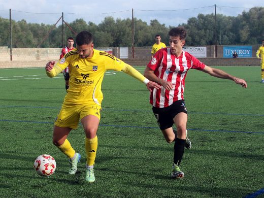 (Fotos) El Mercadal se deja dos puntos ante el Formentera (2-2)