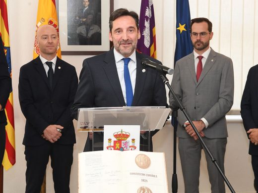 (La foto) Menorca conmemora el 46 aniversario de la Constitución