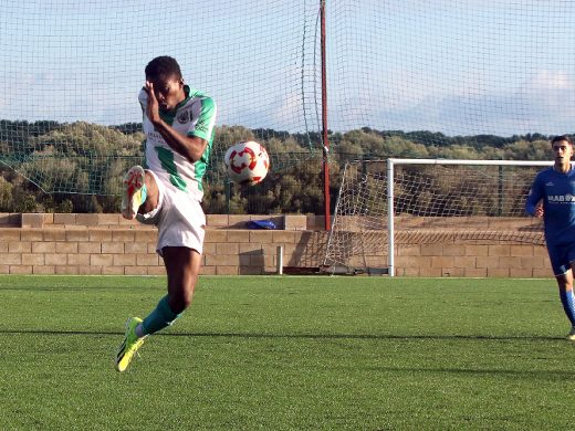 (Fotos) Un caos de 15 minutos hunde al Migjorn ante el Binissalem (2-3)