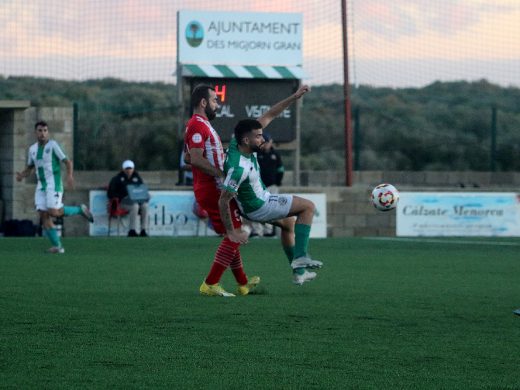 La reacción del Migjorn se queda a medias ante el Manacor (2-3)