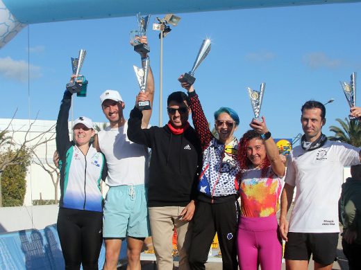 (Fotos) María Pallicer y Enric Pons triunfan en la San Silvestre de Maó