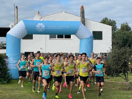 (Fotos) Más de 200 atletas en el cross de Santa Eularieta