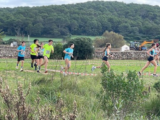 (Fotos) Más de 200 atletas en el cross de Santa Eularieta