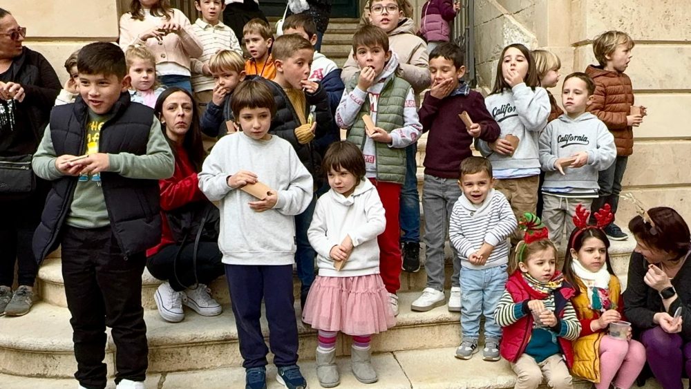 Campanadas infantiles en Maó.