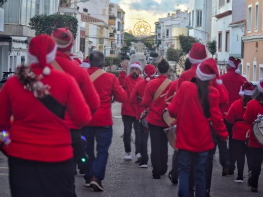 (Fotos) El ambiente navideño llega a Es Castell