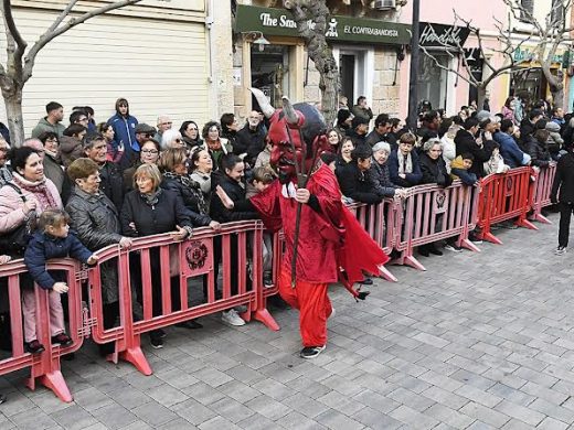 (Fotos) Maó celebra con pasión y multitudinaria participación las ‘beneïdes’