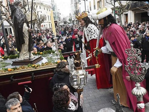 (Fotos) Maó celebra con pasión y multitudinaria participación las ‘beneïdes’