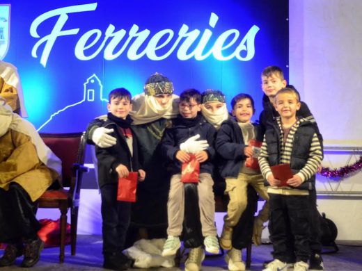 (Fotos) Los pajes reales llenan de magia Ferreries