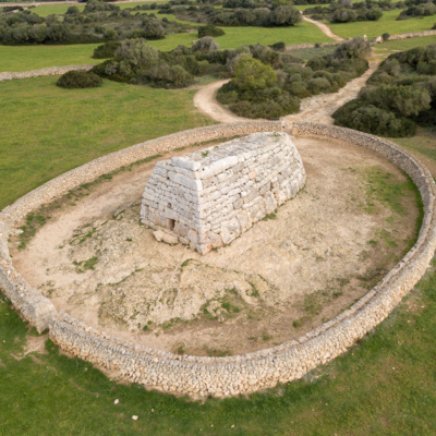 Naveta des Tudons