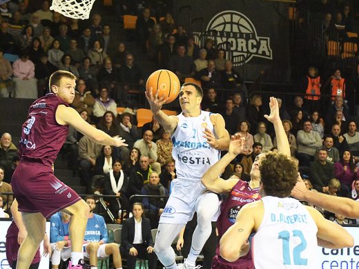 (Fotos) El Hestia Menorca cae con honores ante el Obradoiro