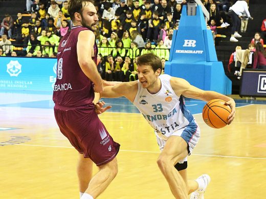 (Fotos) El Hestia Menorca cae con honores ante el Obradoiro