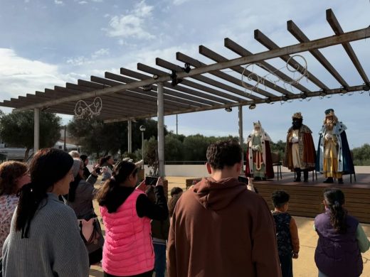 (Fotos) Los Reyes Magos visitan Cala en Porter