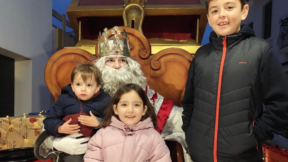 Sant Lluís despide a los Reyes Magos con una cabalgata llena de magia.