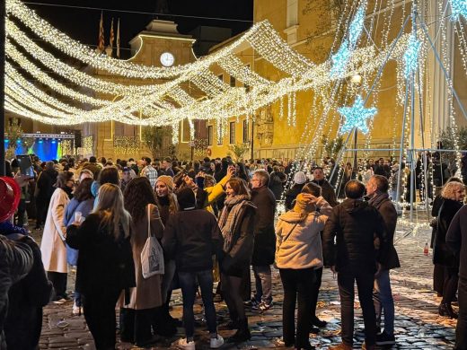 (Fotos y vídeo) Menorca da la bienvenida al 2025