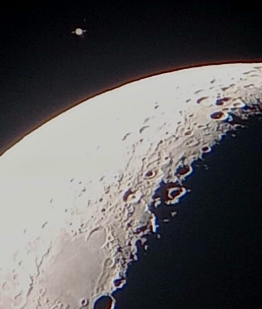 La Luna y Saturno.