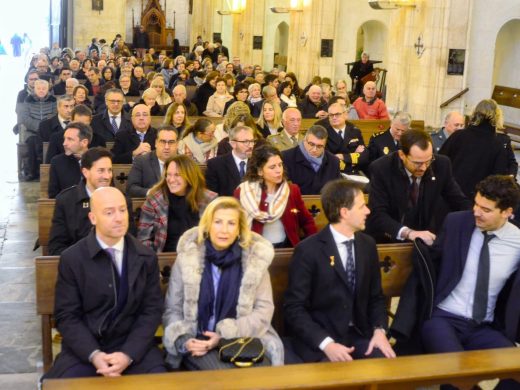 (Fotos) El sol permite celebrar la Processó dels Tres Tocs