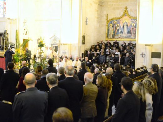 (Fotos) El sol permite celebrar la Processó dels Tres Tocs