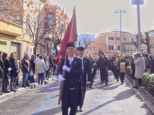 (Fotos) El sol permite celebrar la Processó dels Tres Tocs