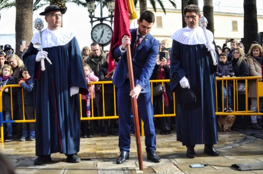 (Fotos) El sol permite celebrar la Processó dels Tres Tocs