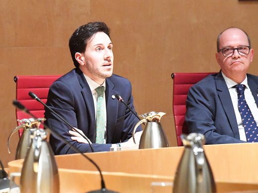 (Fotos) Adolfo Vilafranca apuesta por un futuro sostenible en el pleno de Sant Antoni