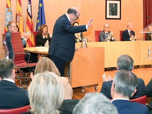 (Fotos) Adolfo Vilafranca apuesta por un futuro sostenible en el pleno de Sant Antoni