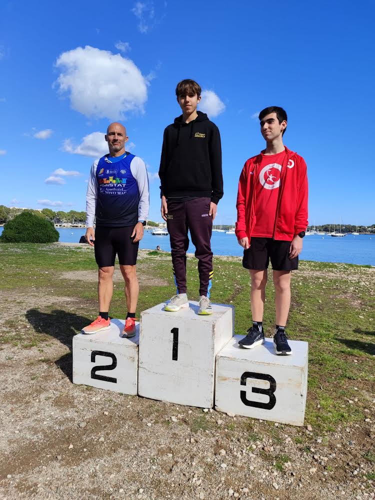 Izan Sanchez, campeón de la categoría absoluta.