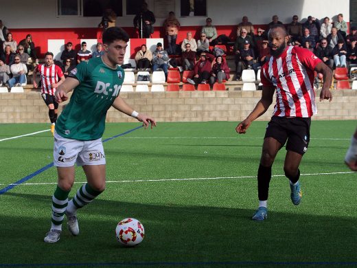 (Fotos) El Mercadal ve truncada su racha tras caer ante el Penya Sant Jordi