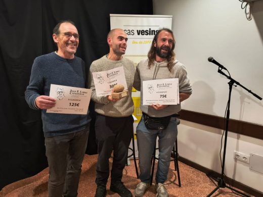 Los premiados Marc Barceló, Zès Coll y Borja Moll (Foto: Associació de Vesins s'Enclusa de Ferreries)