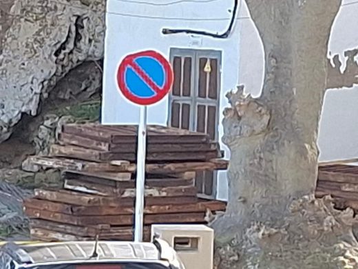 (Foto denuncia) Malestar en el Fonduco por el estancamiento de las obras y el abandono de materiales