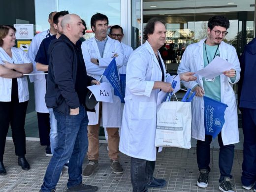 (Fotos) Los médicos y facultativos de Menorca protestan contra el nuevo Estatuto Marco