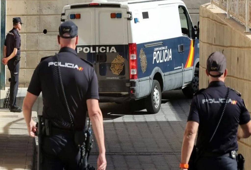 Agentes de la Policía Nacional.